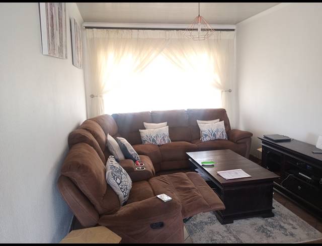 3 BEDROOM SECTIONAL TITLE FOR SALE IN BERTON PARK